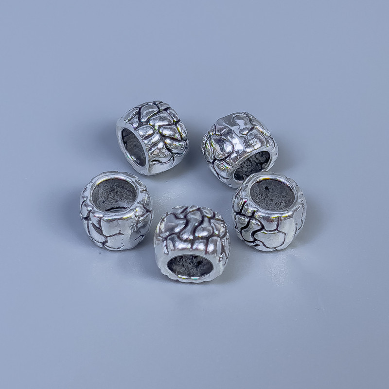 Bead finding insert, silver metal color, 8×6 mm diameter with approx. 4 mm hole, packaging 20 pcs