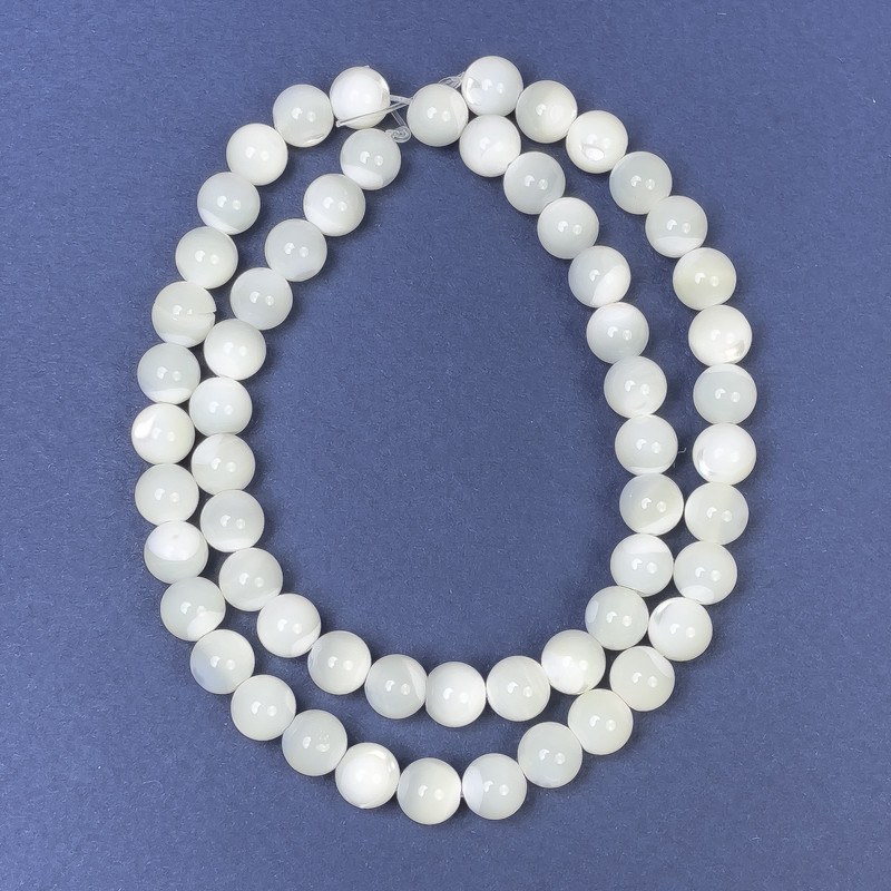 Mother-of-Pearl Beads on Fishing Line, Smooth Round Beads, 6mm Diameter, 39cm Length