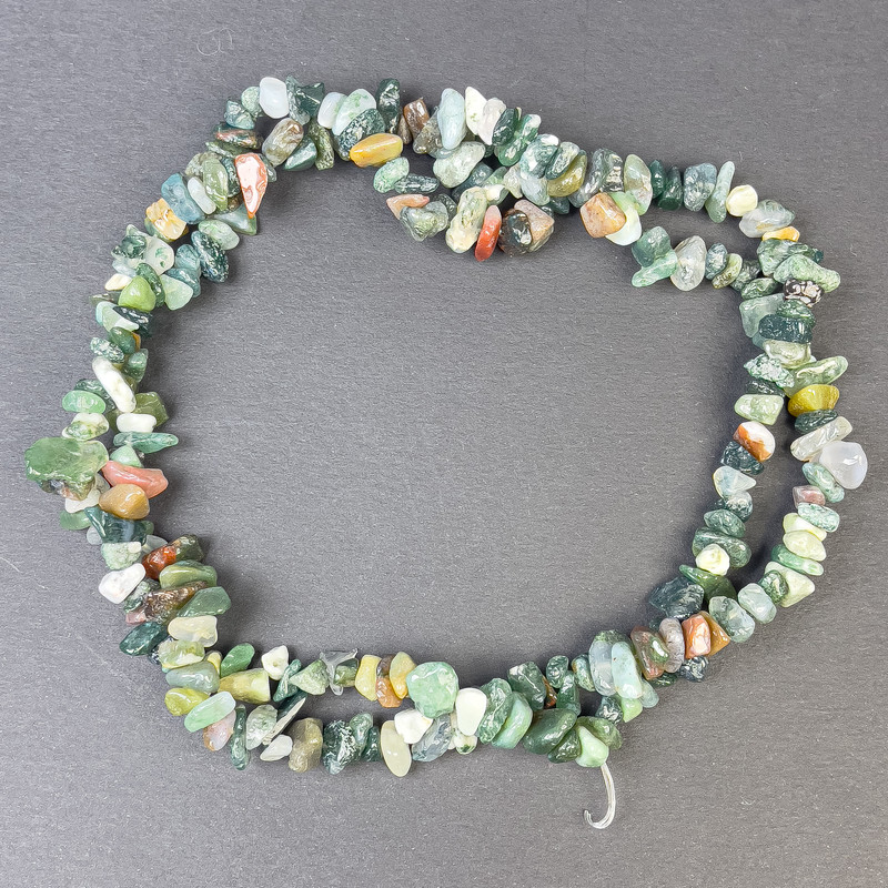 Moss Agate Chip Beads 10x3 mm - on a thread, length 76 cm