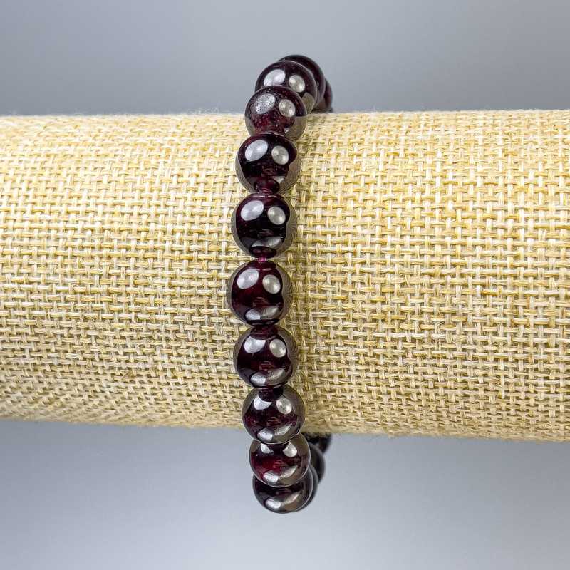 Garnet Bracelet with Smooth Beads, Assorted Sizes from 8.5 to 10 mm, Length 18 cm +/- Stretch