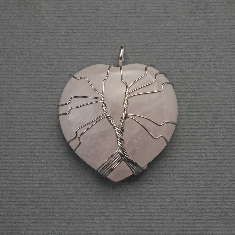 Heart Pendant with Rose Quartz in a Silver-Plated Weave, diameter 30x30 mm ±, length 37 mm ±