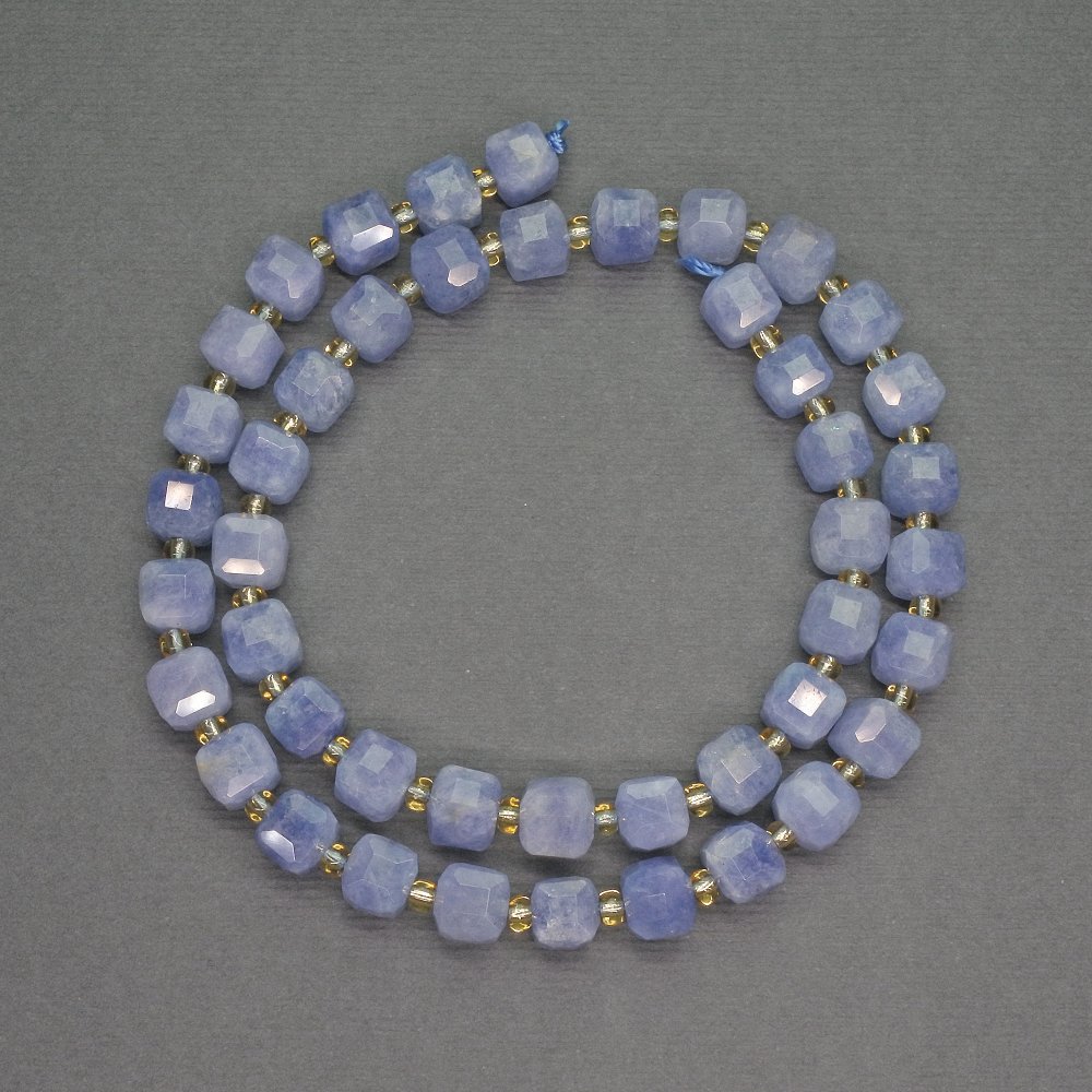 Aquamarine beads, faceted cube, 7 mm diameter ±, seed beads diameter 3 mm ±, length 39 cm ±