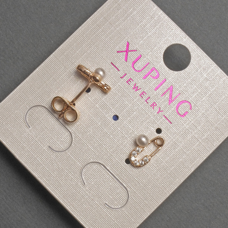 Xuping Stud Earrings with Pearl and White Rhinestones