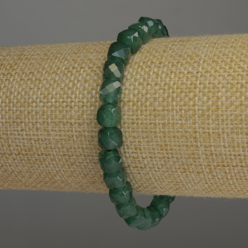 Chrysoprase bracelet with faceted cube beads, 7x7 mm, 18 cm stretch