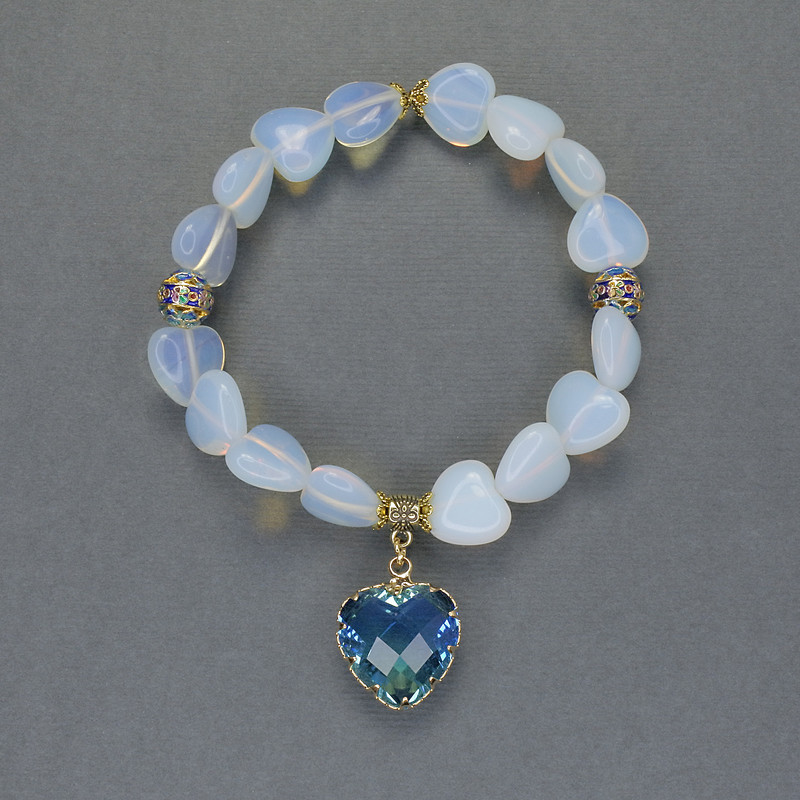 Bracelet Moonstone (opalite) Heart, diameter 12mm ±, Cloisonne beads 8mm ±, with metal inlays and pendant, length 18 cm
