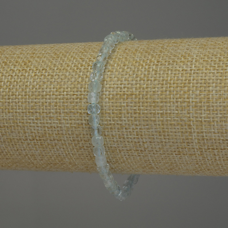 Topaz bracelet with natural gemstone, faceted cube, 4×4 mm diameter, 18 cm length, stretch