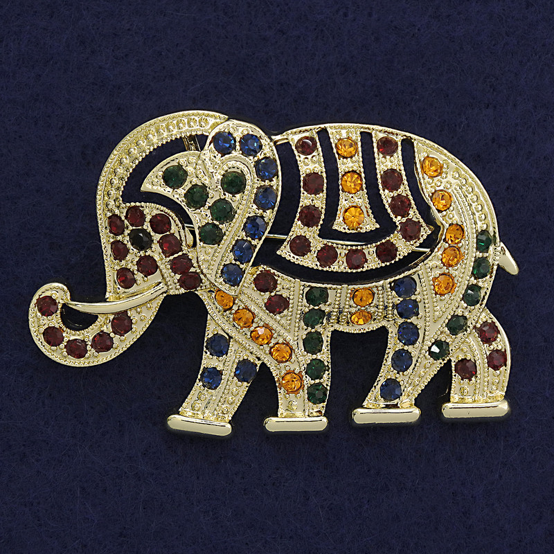 Elephant brooch-pendant with an assortment of crystals in a gold-tone finish 60x40 mm+