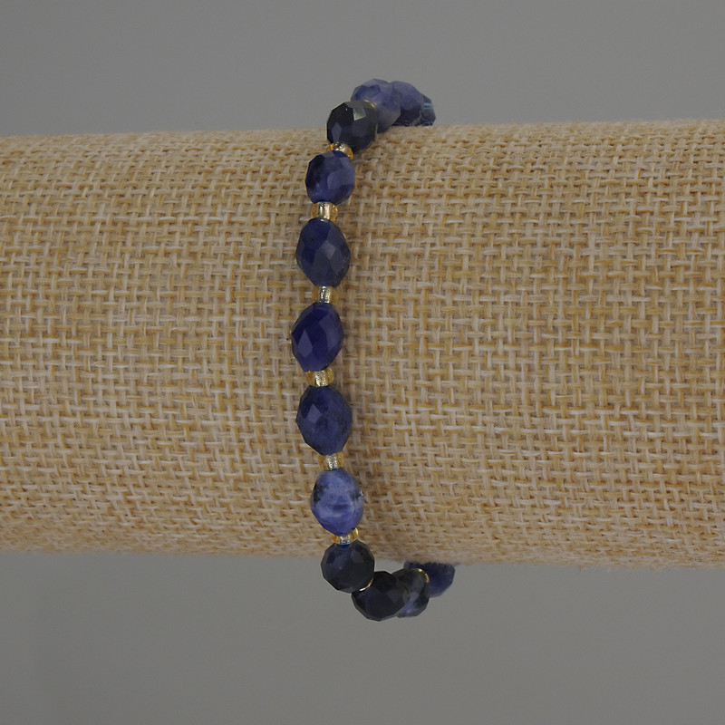 Sodalite Bracelet with Faceted Grain Beads, 8x6 mm, with 3 mm seed beads, 18 cm length (stretch)