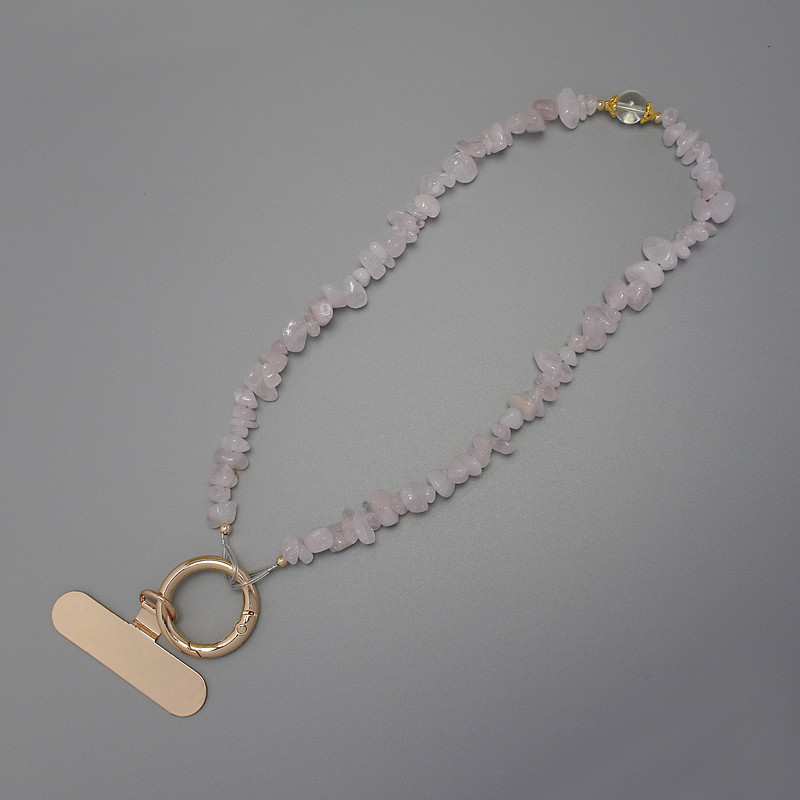 Phone charm with pink quartz chips 4–9×2–5 mm, ring, 24 mm diameter, length 40 cm (along beads)