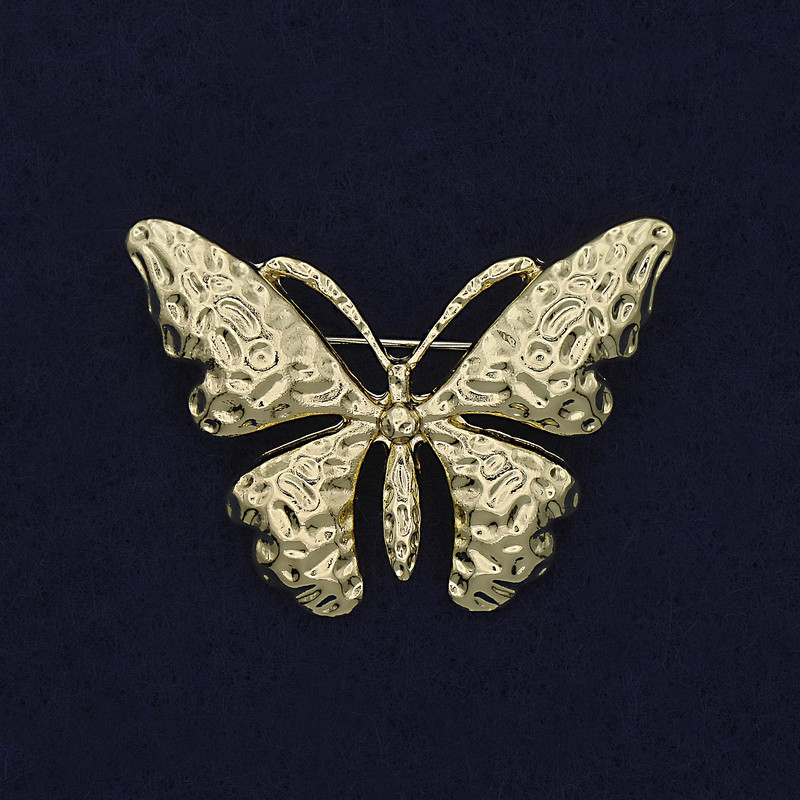 Butterfly Brooch in gold-tone metal, 41x30mm +