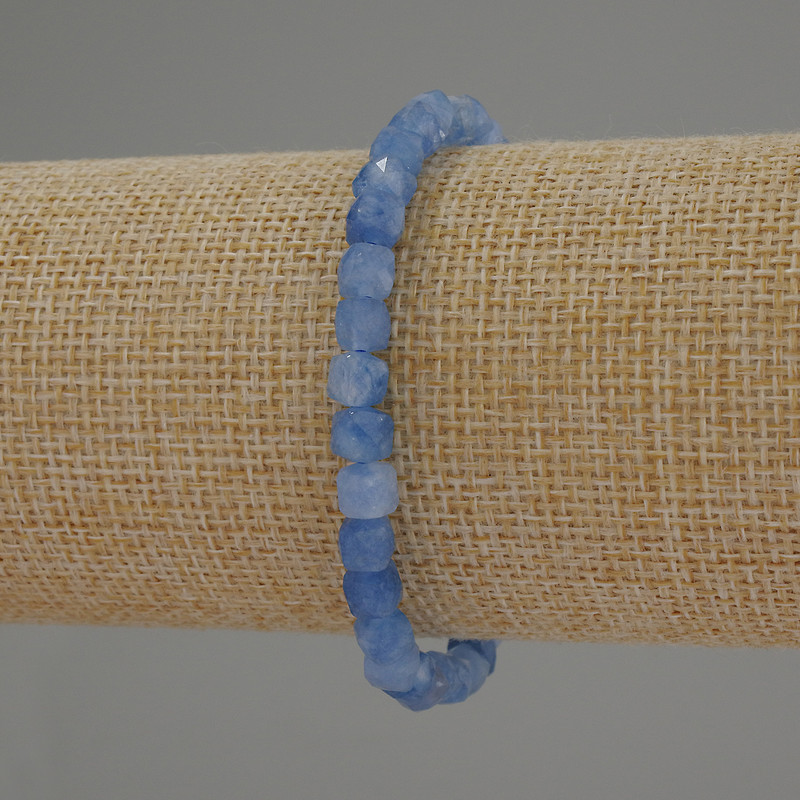 Aquamarine Faceted Cube Bracelet, 5 mm Diameter, 18 cm Stretch