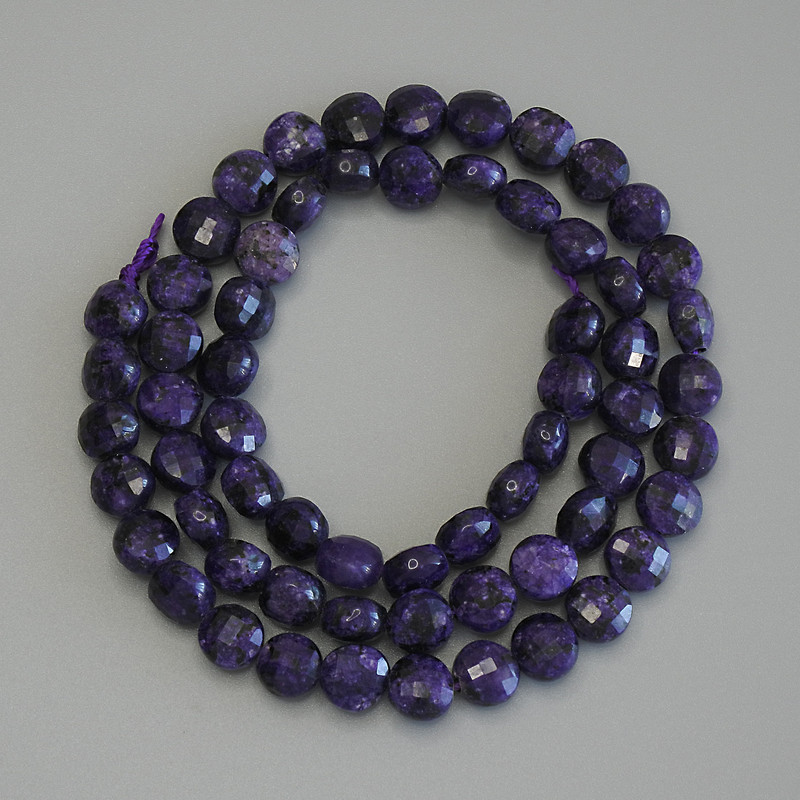 Sugilite beads, faceted coin-shaped, 6 mm diameter, 39 cm length ± on thread