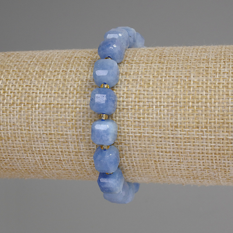 Aquamarine Faceted Cube Bracelet, 8 mm Diameter ±, 3 mm Seed Beads ±, Length 18 cm ±, Stretch