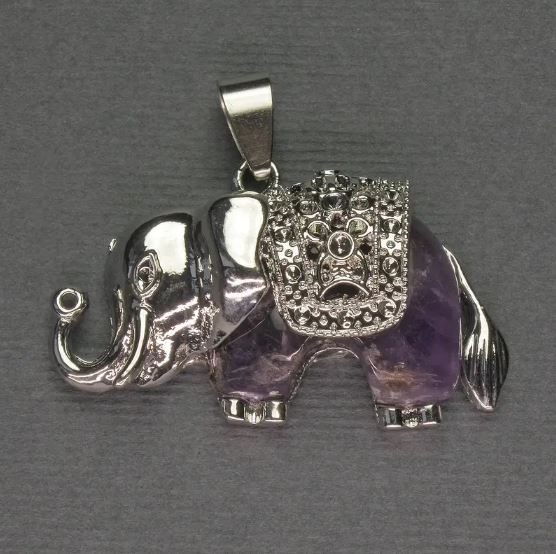 Pendant 'Elephant' with Amethyst, 39x34 mm ± silvery metal