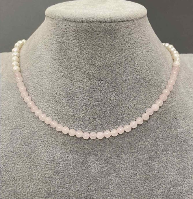 Choker with Freshwater Pearls, diameter 5.5 mm, Pink Quartz Bead 4.5 mm, length 42 cm, Toggle Clasp with Pendant