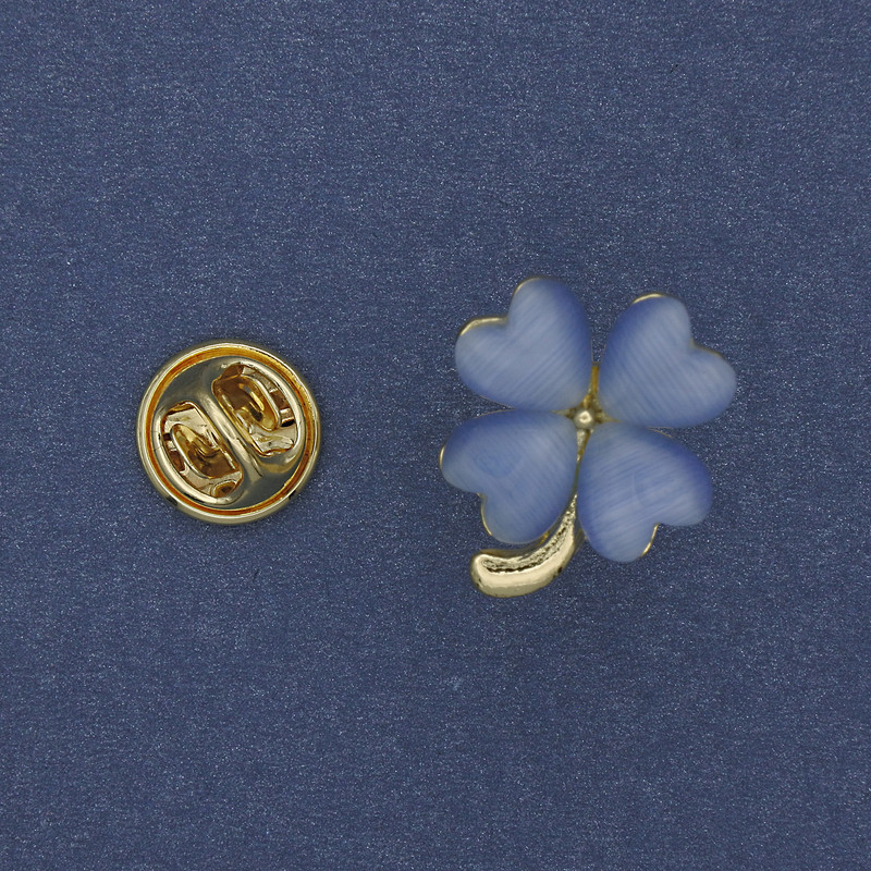 Shamrock Brooch with Blue Cat's Eye 20x17mm +/- Gold-Tone Metal
