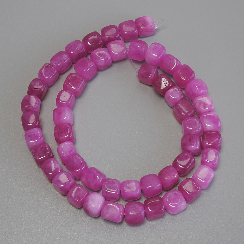 Tourmaline cube beads, diameter 7.5 x 7.5 mm, length 38 cm on beading thread