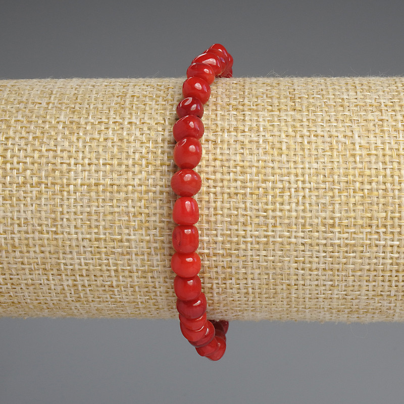 Faceted Coral Bracelet, bead size 5x5 mm, diameter 5–6 mm, length 18 cm, stretch