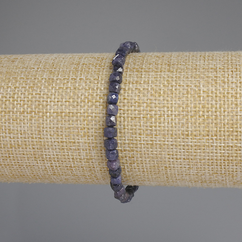 Sapphire Faceted Cube Bracelet, 4x4 mm diameter, 18 cm length