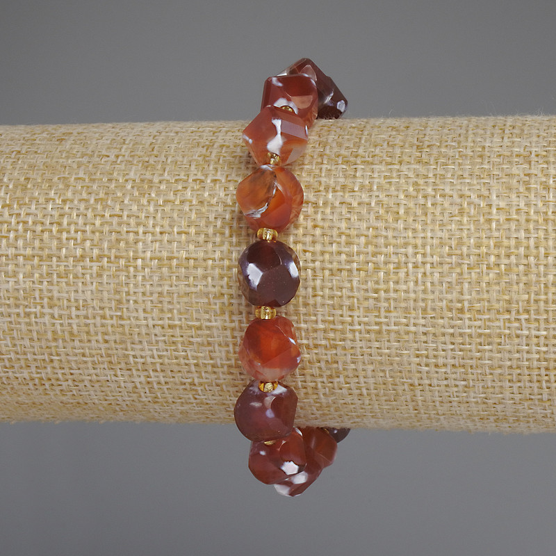 Faceted Agate Bracelet Diamond-Shaped 10×9 mm Beads, 3 mm Seed Beads, 18 cm Stretch