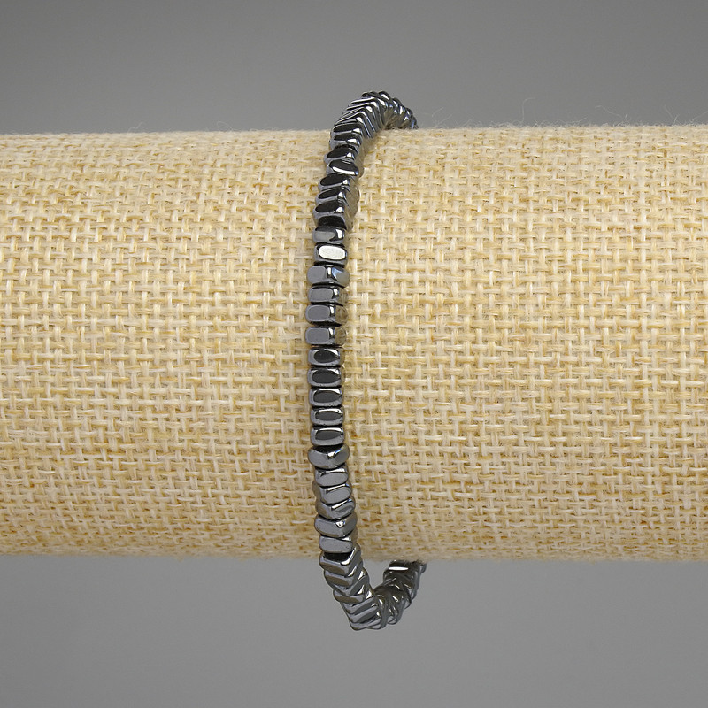 Hematite bracelet with square rondels, 4x2 mm, length 18 cm, stretch