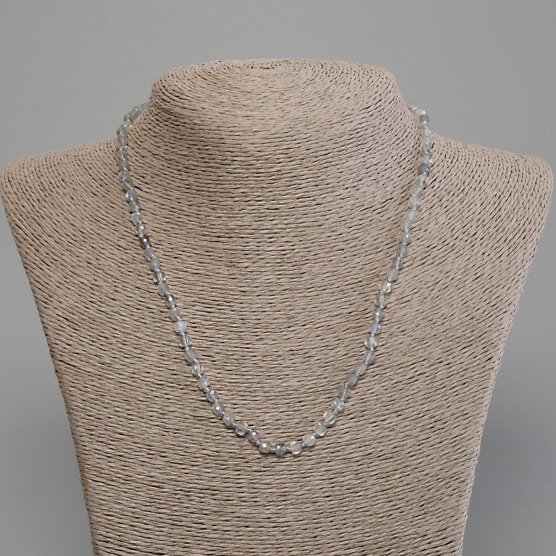 Labradorite necklace with faceted cubes, diameter 4x4 mm, length 45 cm +/- with clasp