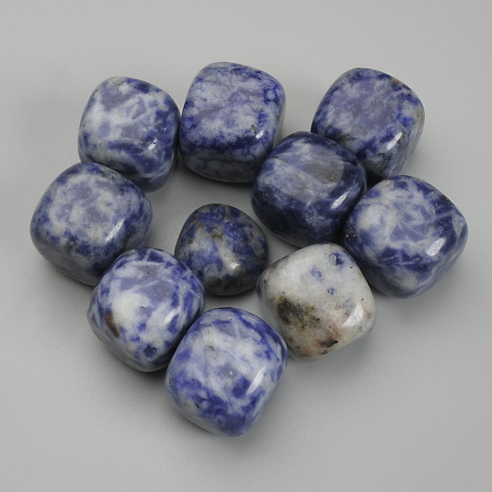 Natural sodalite tumbled nuggets without holes, 17–20×17–18 mm ± (per 100 g ±)