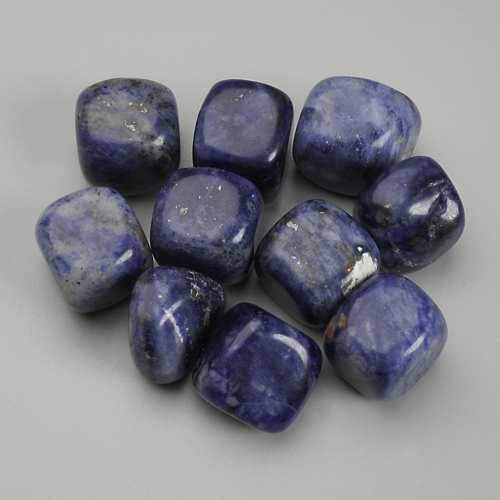 Natural sodalite – Faceted Nuggets, polished, without holes, 16-18×17-18 mm ± (per 100 g)