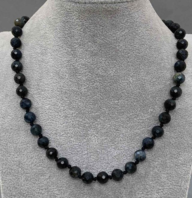 Hawk's Eye Necklace with faceted 8mm beads, length approx. 45 cm, with clasp