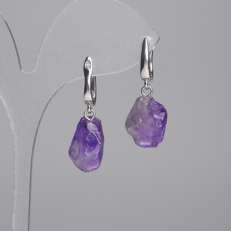 Earrings with polished amethyst stones 11-15×9-14 mm +/- (assorted sizes), length 32 mm+