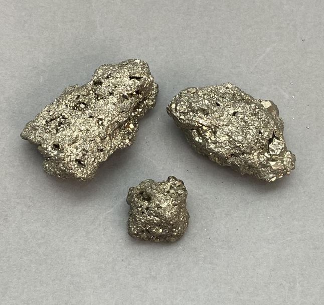 Natural Untreated Pyrite Stone, diameter 23-45 x 19-26 x 15-20 mm +/- (assorted sizes) (Price per 100 g)