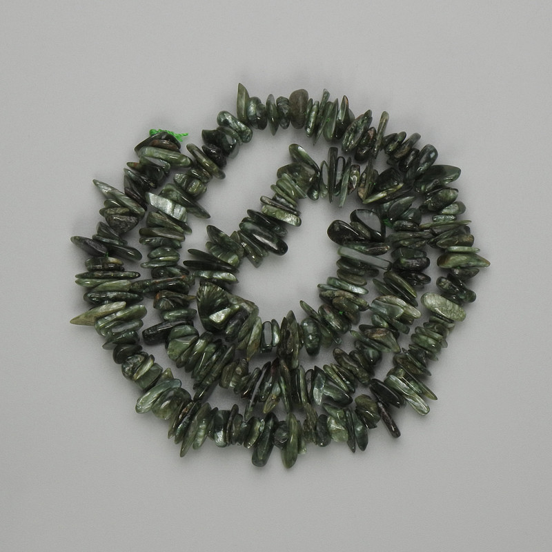 Seraphinite chips beads 6-9-1-3 mm +-, 41 cm length on thread