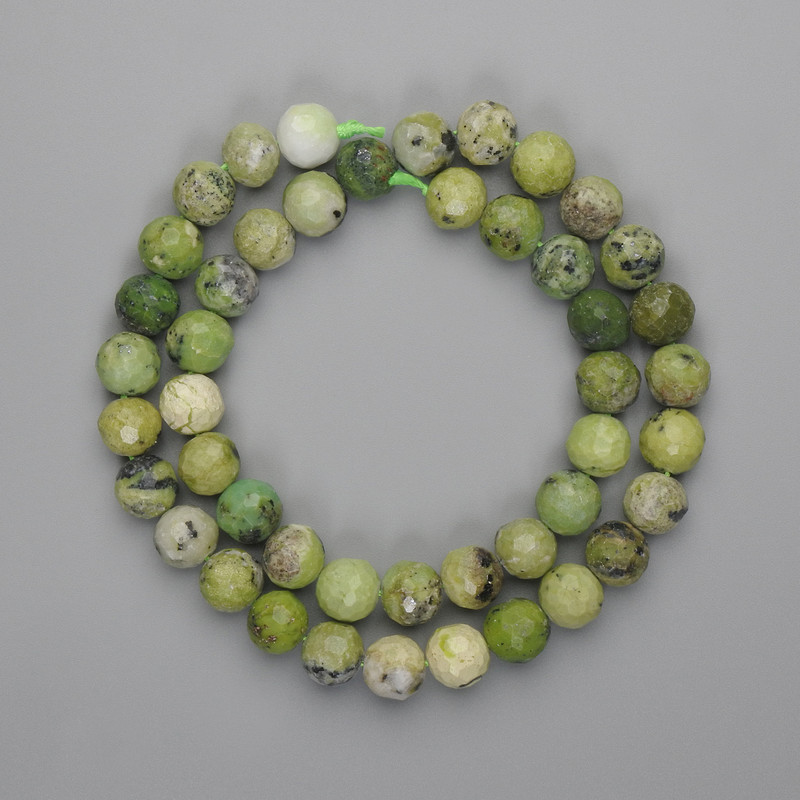 Jadeite beads, faceted round bead 9mm, 39 cm strand