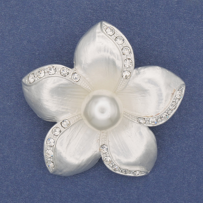 Brooch pendant 'Flower' with pearlescent color, white pearl, crystals, silver-tone metal, 47mm+