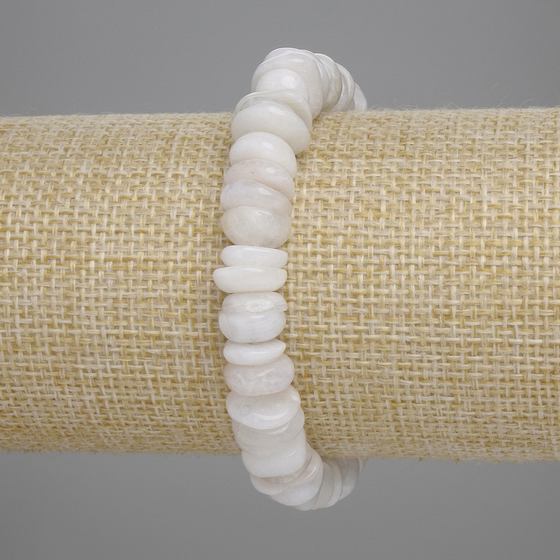 Adularia chip bracelet, diameter 9-10 mm, 5x2-4 mm chips, length 18 cm +/- stretch