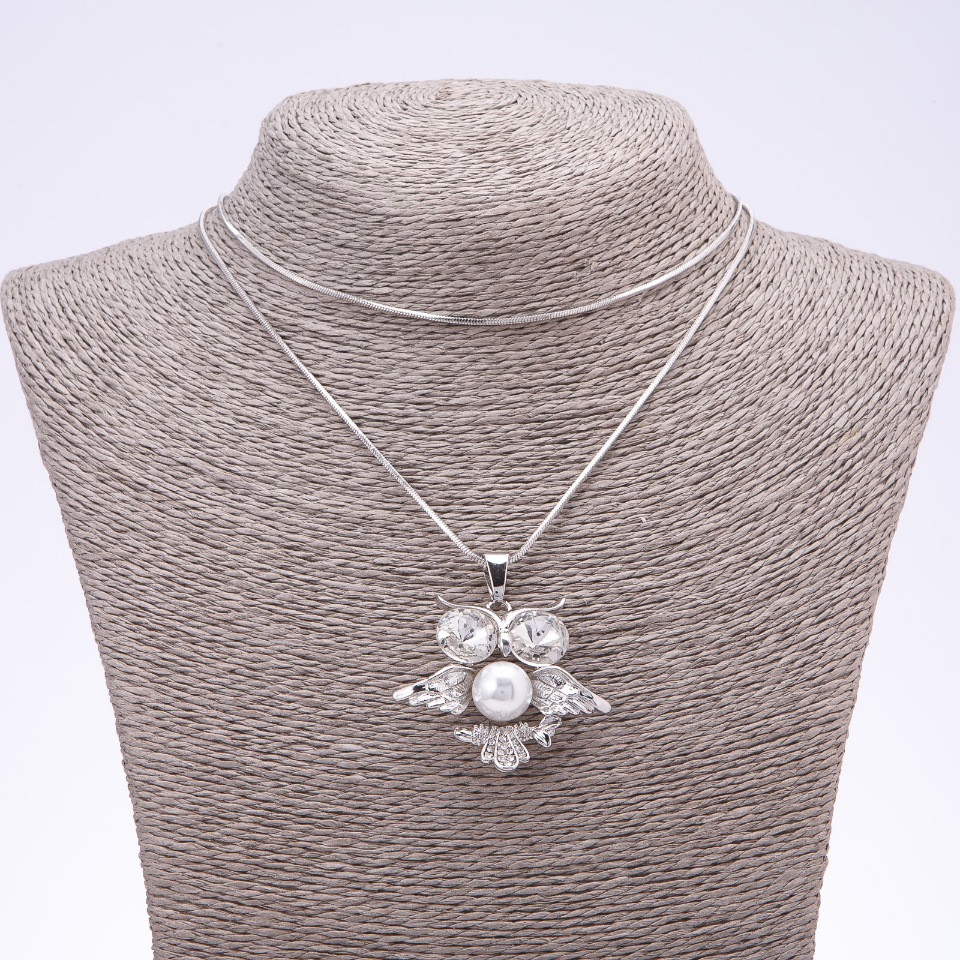 Owl with Pearl Pendant on a Chain, White Eyes, Length 75 cm, Diameter 4×3.5 cm