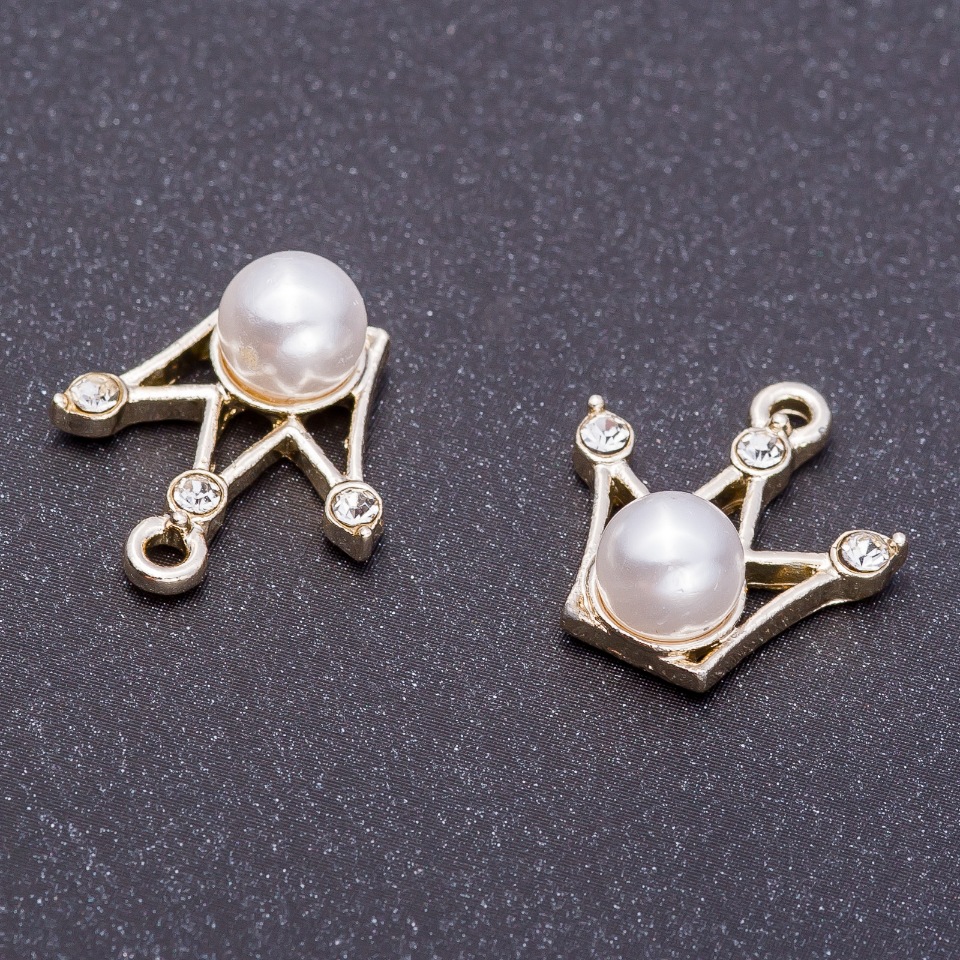 Pendant finding 'Crown', diameter 16 mm, length 18 mm, through-hole 5 mm, 4 pcs