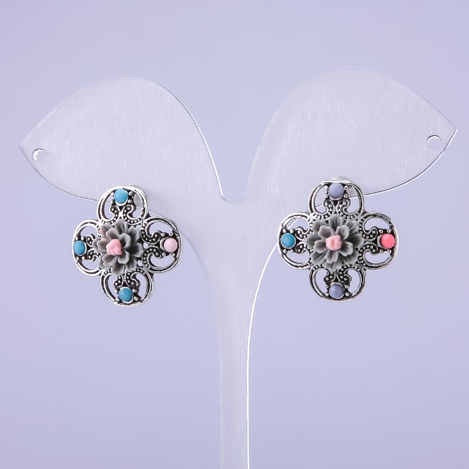 Gray earrings 'Asters', 22 mm diameter