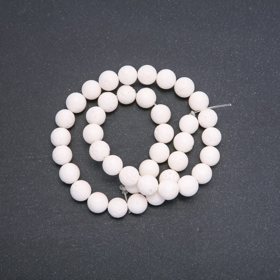 Sponge Coral Beads, White Ball, 10 mm Diameter, 39 cm Strand