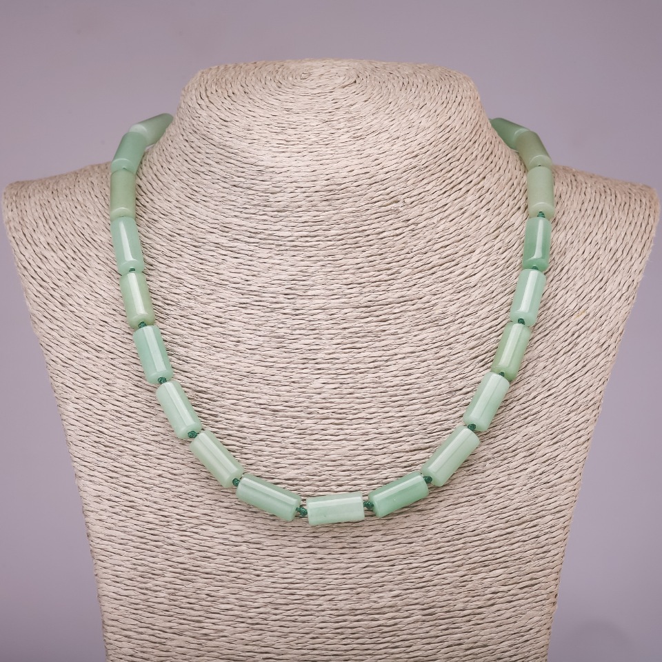 Necklace of natural nephrite with cylindrical beads, 8×17 mm diameter, 45 cm length