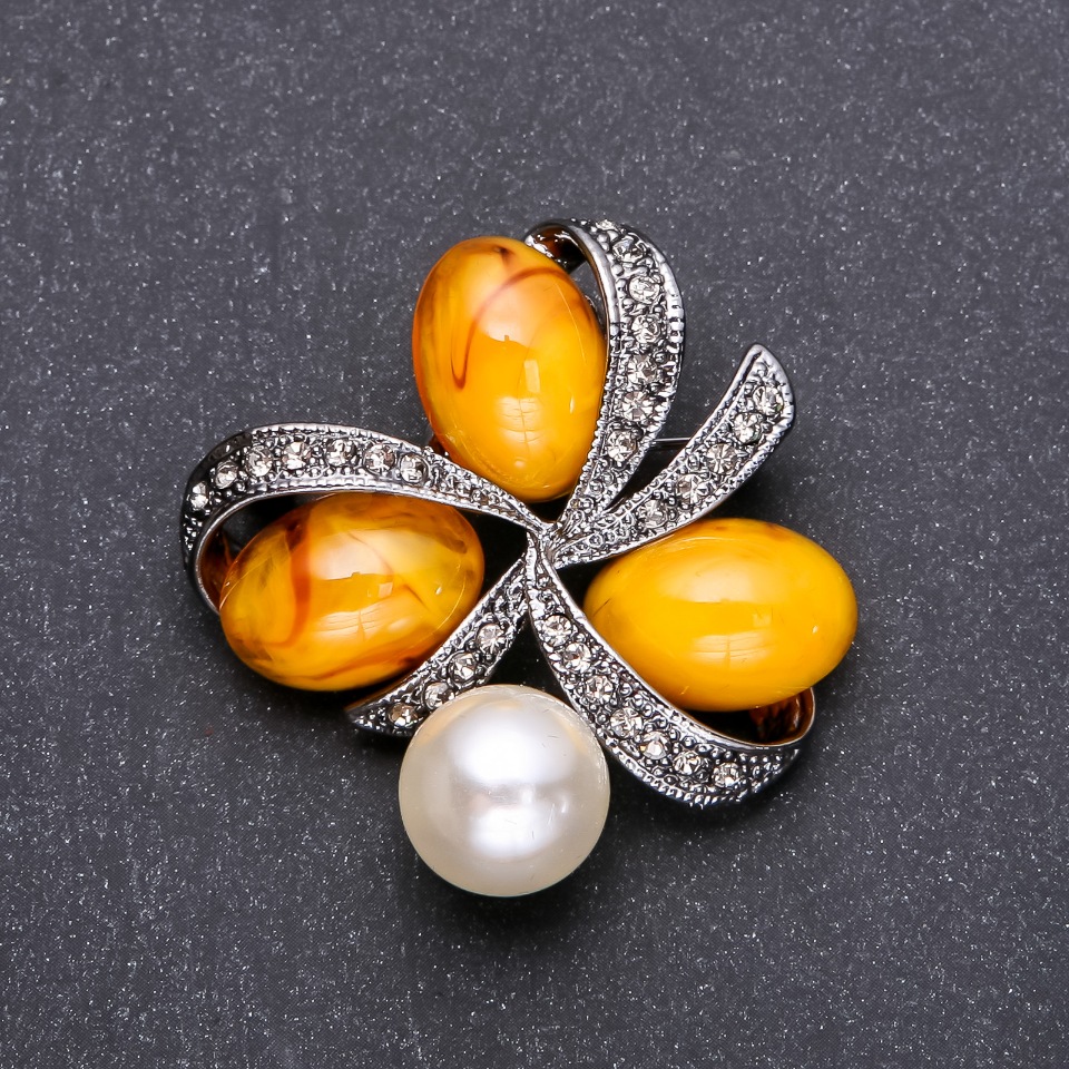 Brooch 'Amber' 45x45mm Gray Metal