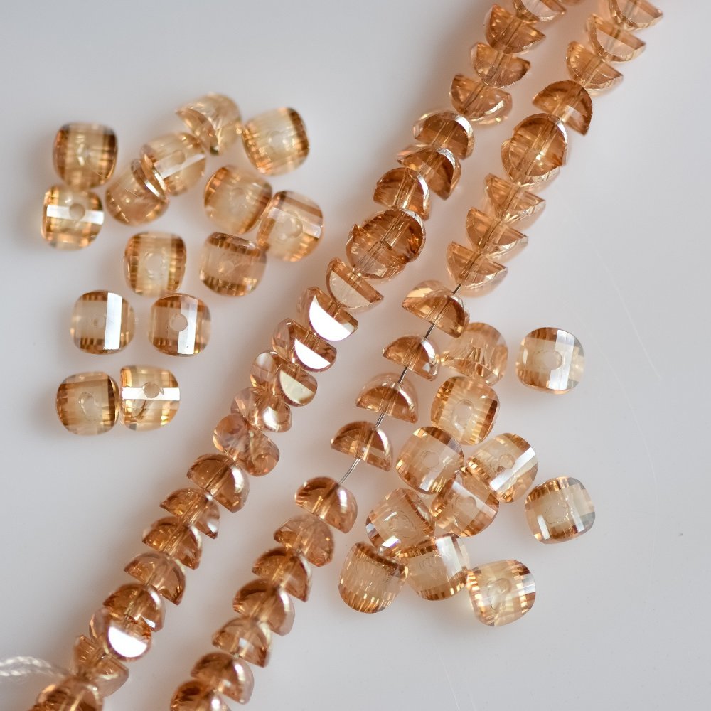 Crystal beads in 'Swarovski' style 'champagne', diameter 2.5×4 mm, strand length 48 cm
