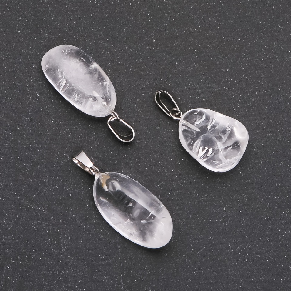 Pendant with natural rock crystal, faceted, assorted sizes 19x24 mm (±)