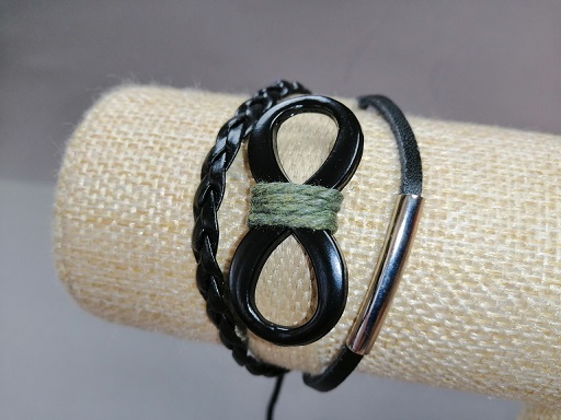 Children's wheat-colored «Infinity» bracelet with a drawstring