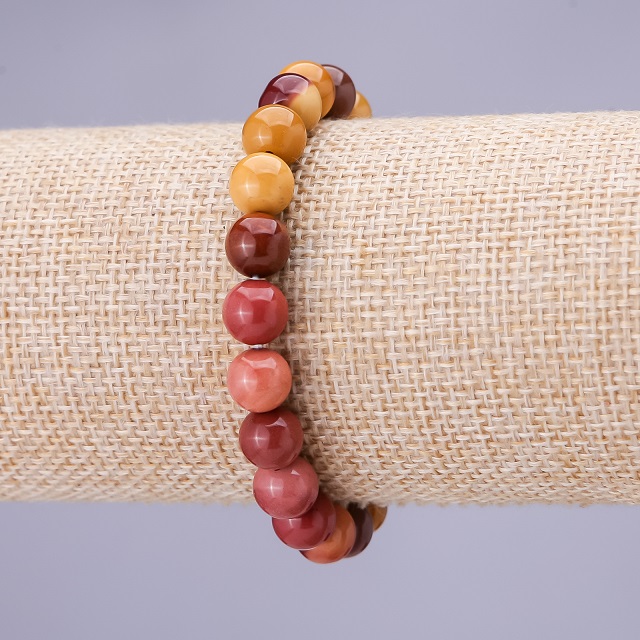 Mookaite Jasper Bracelet with smooth round beads, 8 mm diameter, 18 cm length on elastic