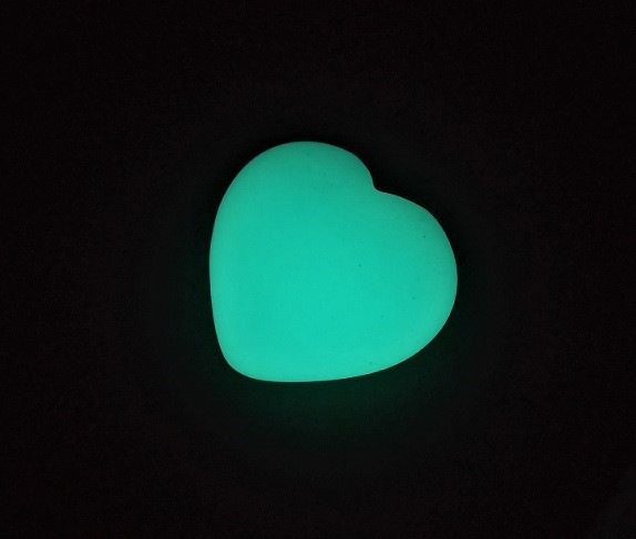 Blue Glow Onyx Heart-Shaped Souvenir Stone 37x40 mm (±)