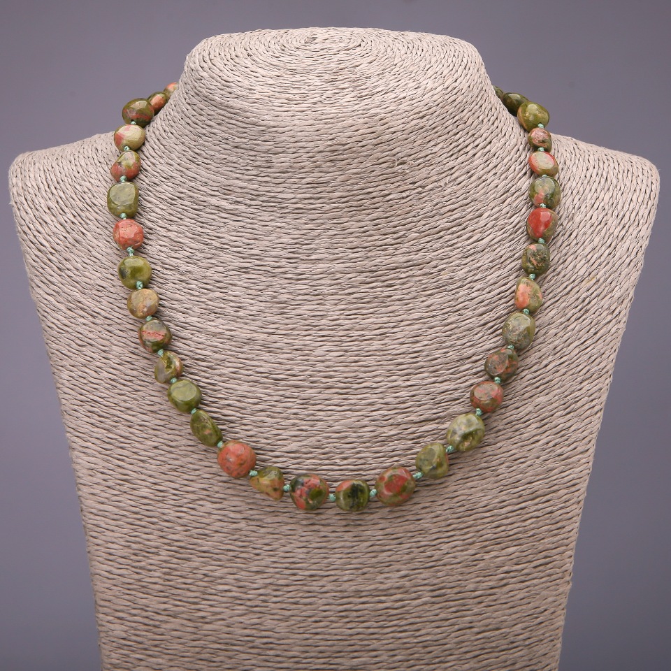 Natural heliotrope gemstone necklace, tumbled beads, diameter 8–10 mm, length 48 cm