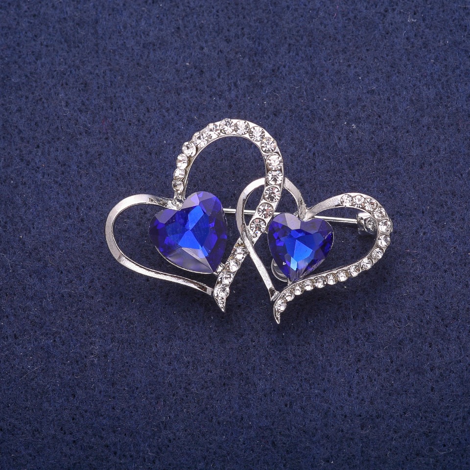 Crystal Heart Brooch, silver-tone metal 30x43mm