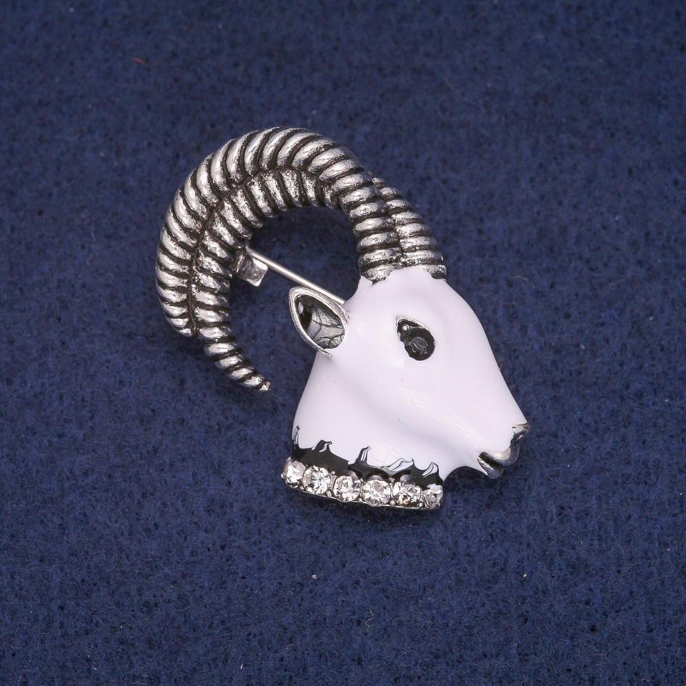 Goat Head Brooch with Enamel and Crystals, Gray Metal 33×36 mm