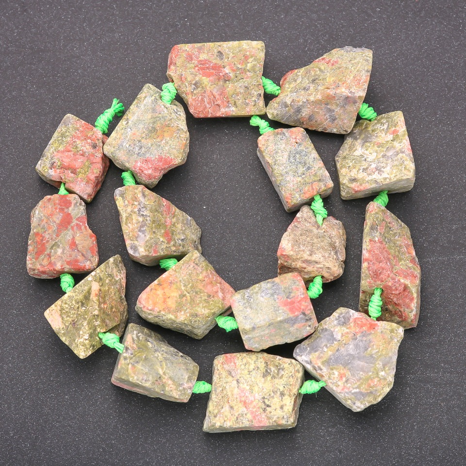 Unpolished heliotrope beads on thread Haltivka, diameter 20x26(±)mm, length 42 cm